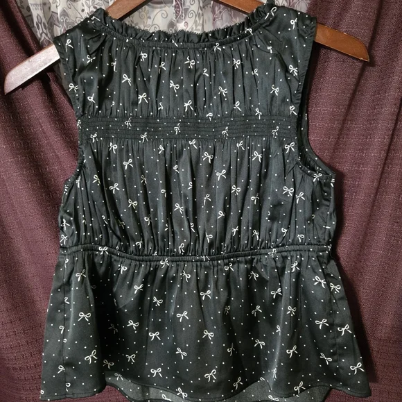 NWT American Eagle Bow Print Tie Top Small Black Spring Blouse Romantic Vest - Picture 9 of 13
